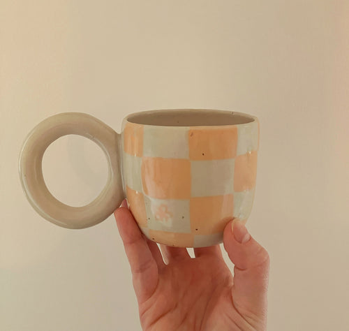 doodle mug - peachy checkered